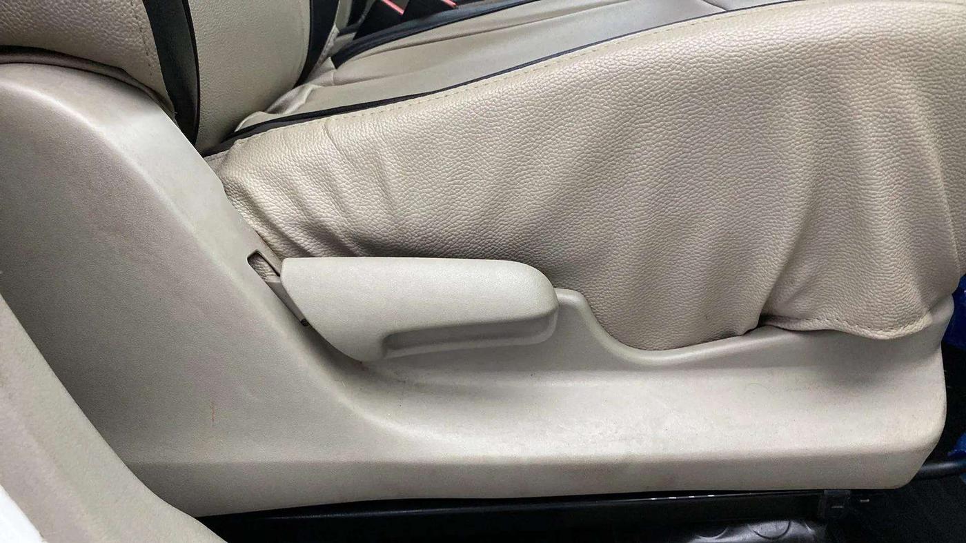 2014 Maruti Celerio VXI AMT, Petrol, Automatic, 37,229 km, Driver Side Adjustment Panel