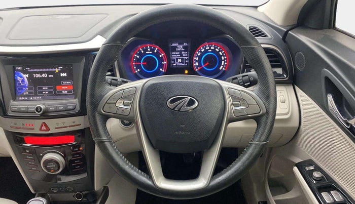 2021 Mahindra XUV300 W8 (O) 1.2 PETROL, Petrol, Manual, 27,215 km, Steering Wheel Close Up