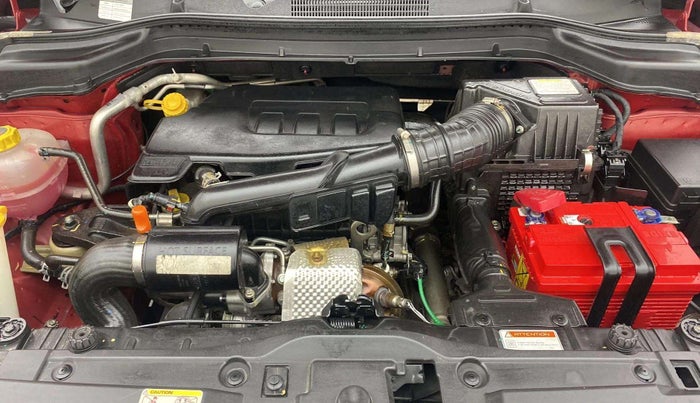 2021 Mahindra XUV300 W8 (O) 1.2 PETROL, Petrol, Manual, 27,215 km, Open Bonet