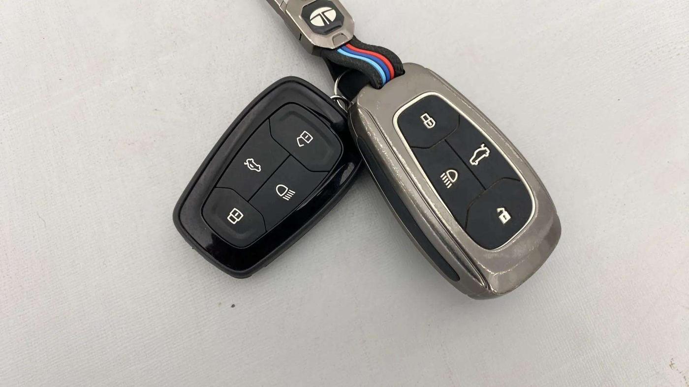 2024 Tata TIGOR XZ PLUS CNG, CNG, Manual, 7,989 km, Key Close Up