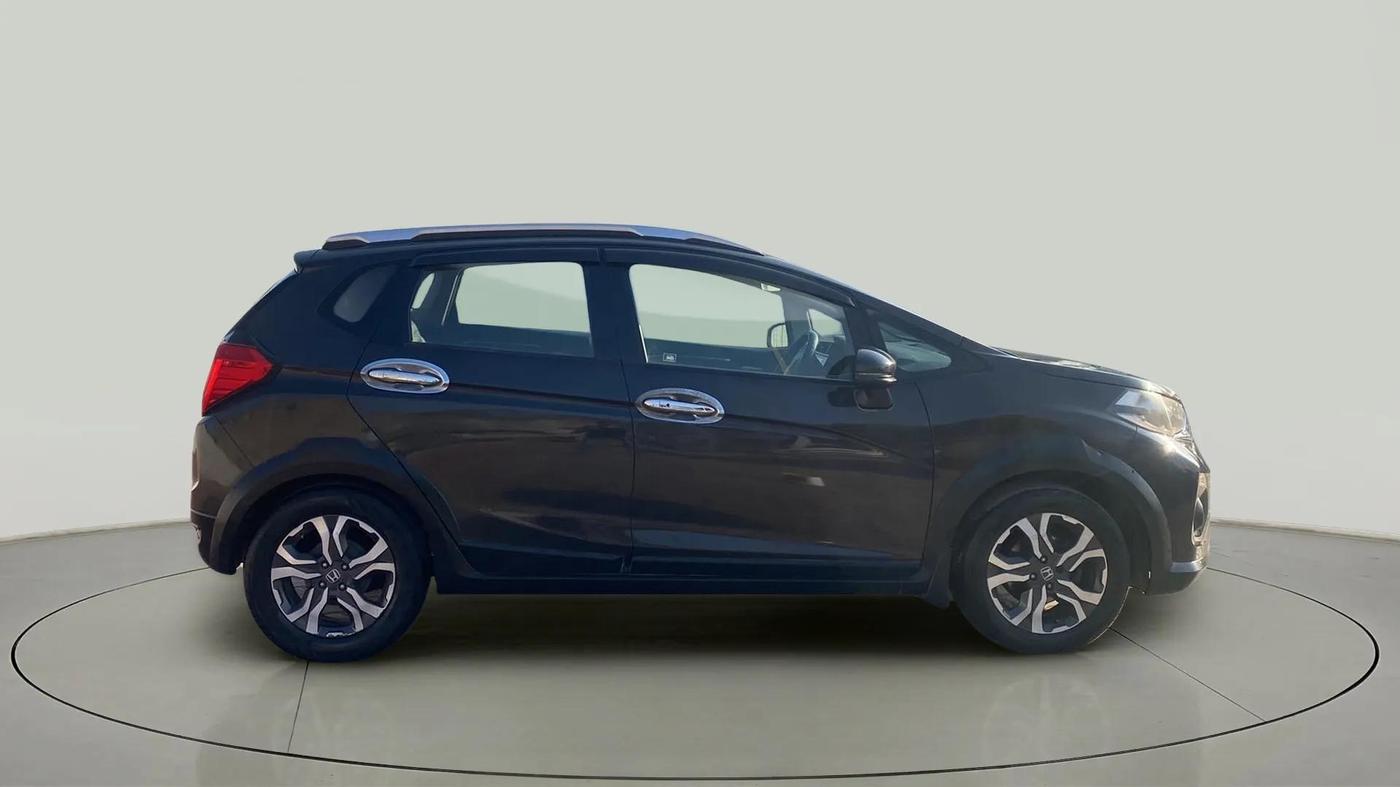 2018 Honda WR-V 1.5L I-DTEC VX MT, Diesel, Manual, 76,413 km, Right Side View