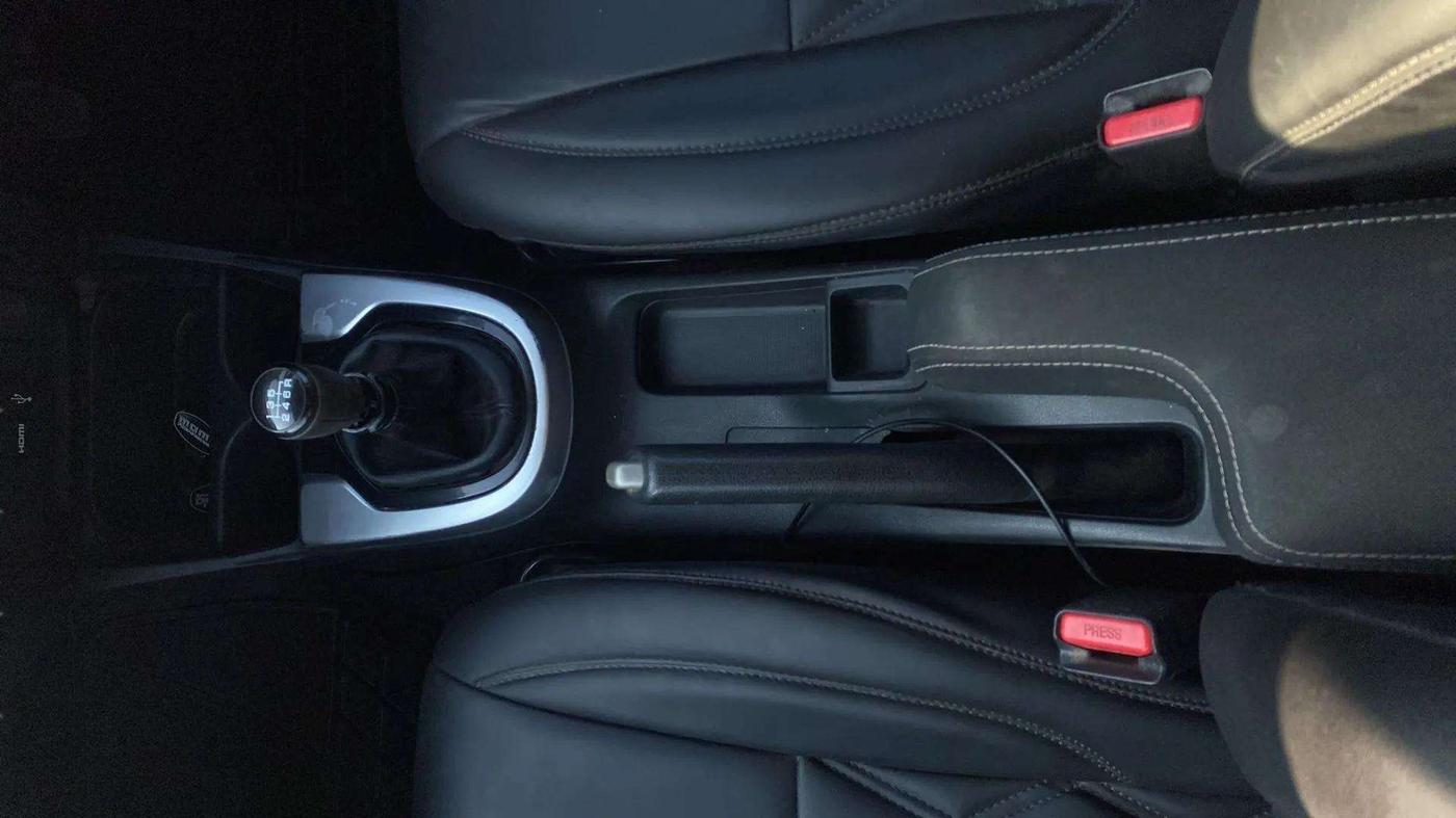 2018 Honda WR-V 1.5L I-DTEC VX MT, Diesel, Manual, 76,413 km, Gear Lever