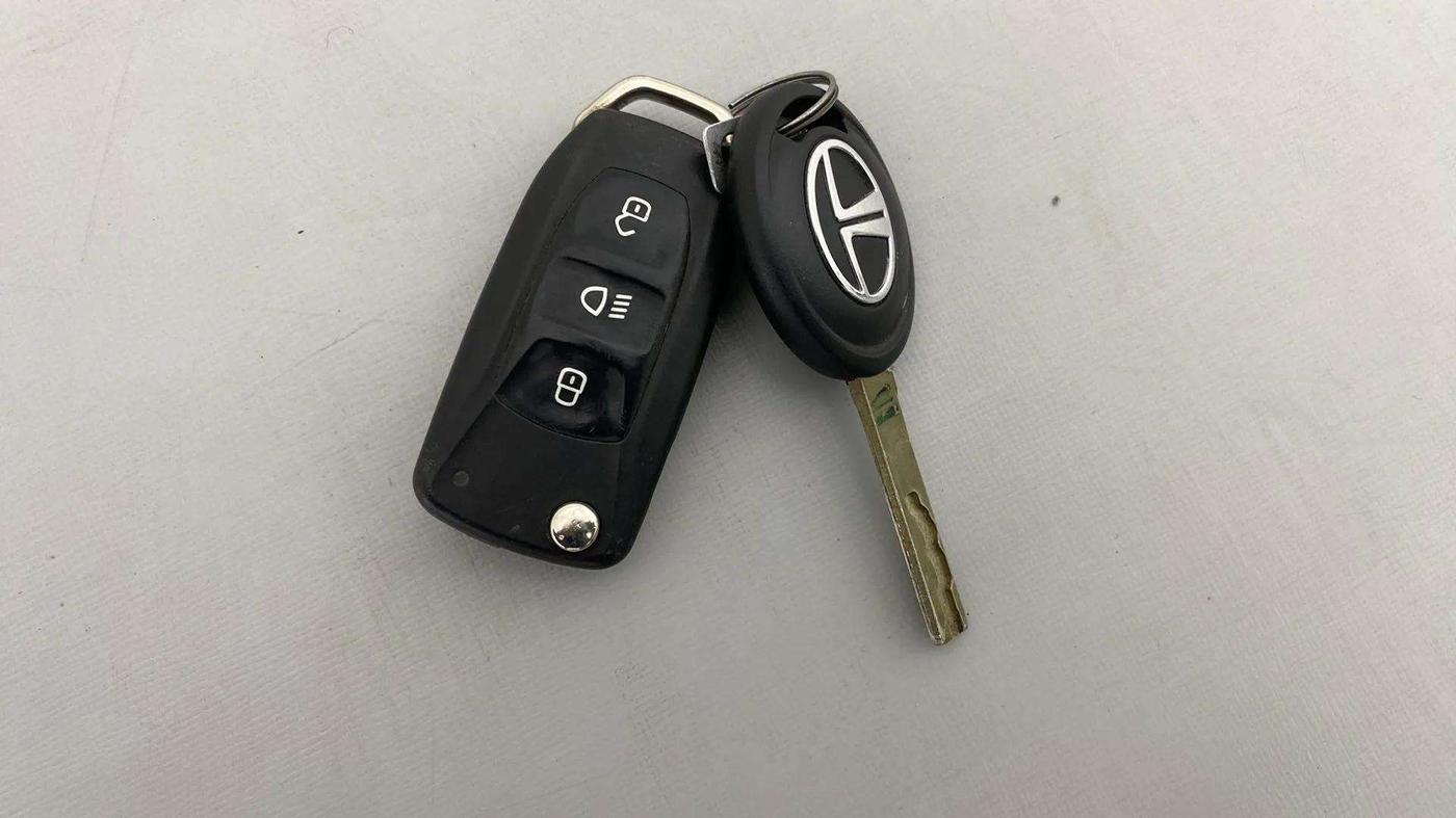 2020 Tata Tiago XT PETROL, Petrol, Manual, 21,814 km, Key Close Up