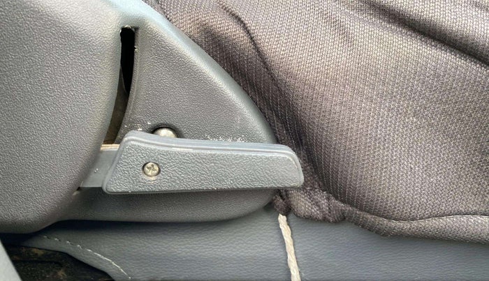 2014 Maruti Alto 800 LXI, Petrol, Manual, 14,736 km, Driver Side Adjustment Panel