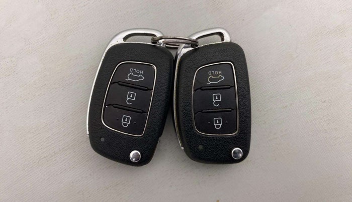 2018 Hyundai Creta E PLUS 1.6 PETROL, Petrol, Manual, 86,807 km, Key Close Up