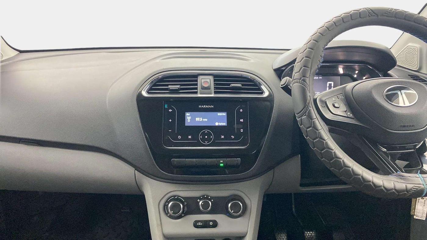 2024 Tata Tiago XT CNG, CNG, Manual, 757 km, Air Conditioner