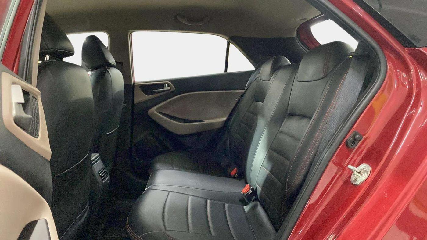 2018 Hyundai Elite i20 ASTA 1.2  CVT, Petrol, Automatic, 30,798 km, Right Side Rear Door Cabin