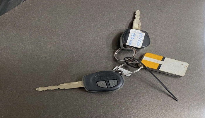 2018 Maruti Dzire VXI, Petrol, Manual, 22,152 km, Key Close Up