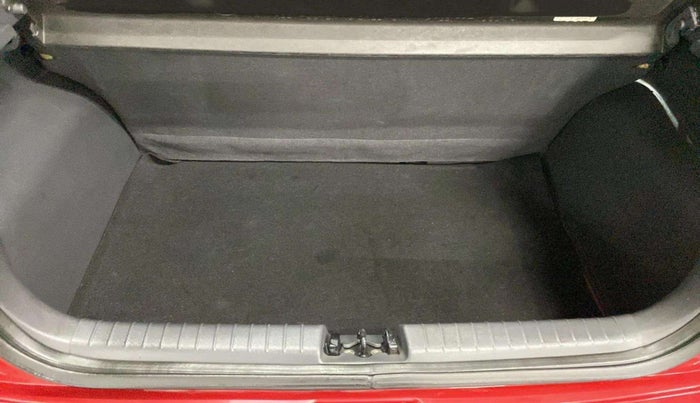 2020 Hyundai GRAND I10 NIOS SPORTZ AMT 1.2 KAPPA VTVT, Petrol, Automatic, 18,239 km, Boot Inside