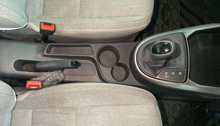 2020 Hyundai GRAND I10 NIOS SPORTZ AMT 1.2 KAPPA VTVT, Petrol, Automatic, 18,239 km, Gear Lever