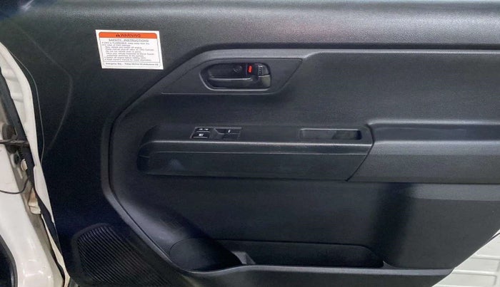 2019 Maruti New Wagon-R LXI CNG 1.0, CNG, Manual, 28,085 km, Driver Side Door Panels Control