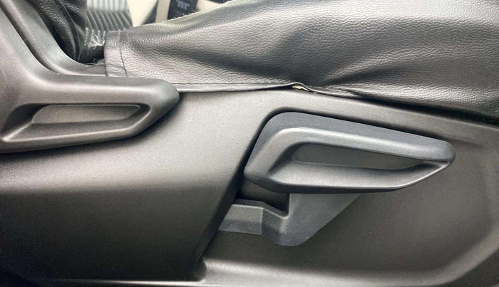 2022 Tata NEXON XZA PLUS SUNROOF DUAL TONE PETROL, Petrol, Automatic, 20,373 km, Driver Side Adjustment Panel