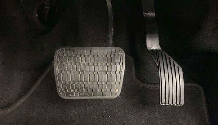 2022 Tata NEXON XZA PLUS SUNROOF DUAL TONE PETROL, Petrol, Automatic, 20,373 km, Pedals