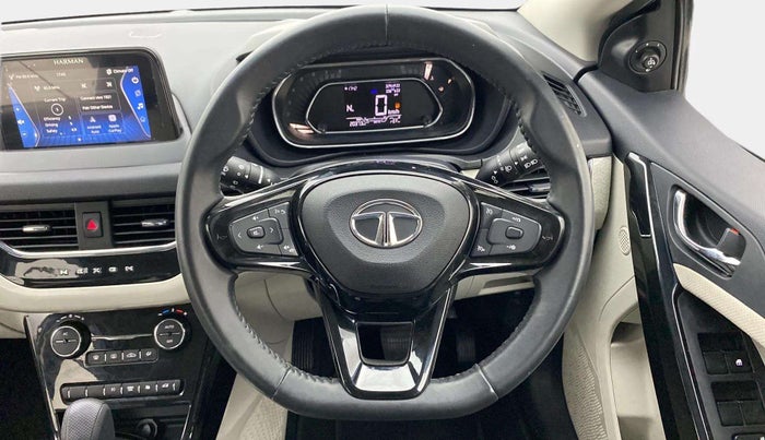 2022 Tata NEXON XZA PLUS SUNROOF DUAL TONE PETROL, Petrol, Automatic, 20,373 km, Steering Wheel Close Up