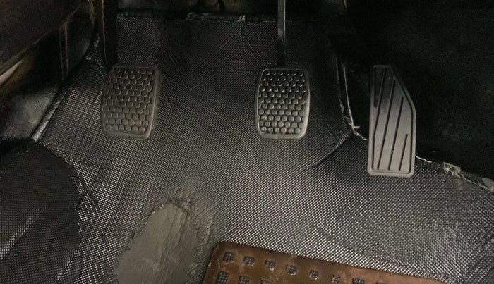 2018 Maruti Alto 800 LXI CNG, CNG, Manual, 51,441 km, Pedals
