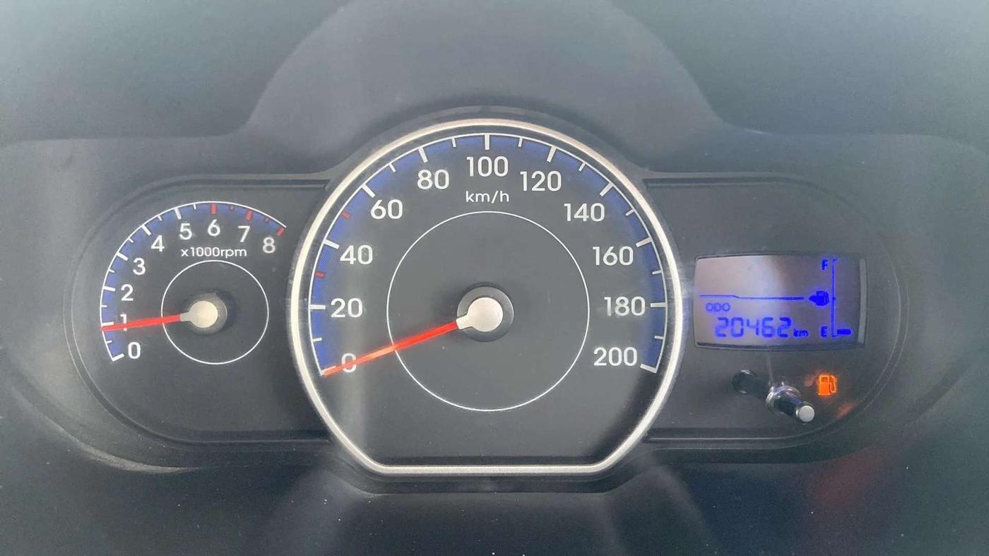 2016 Hyundai i10 SPORTZ 1.1, Petrol, Manual, 20,536 km, Odometer Image
