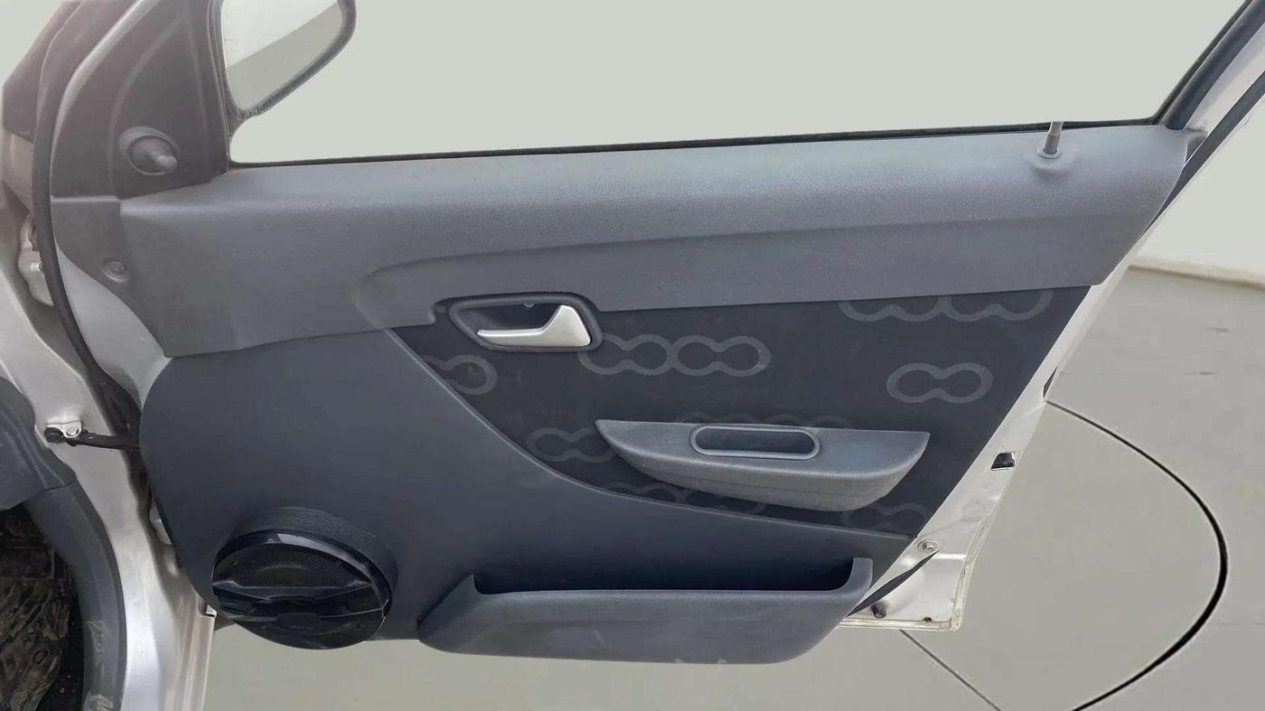 2014 Maruti Alto 800 LXI, Petrol, Manual, 43,114 km, Driver Side Door Panels Control