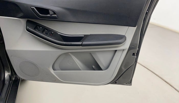 2021 Tata Tiago XT PETROL, Petrol, Manual, 32,269 km, Driver Side Door Panels Control