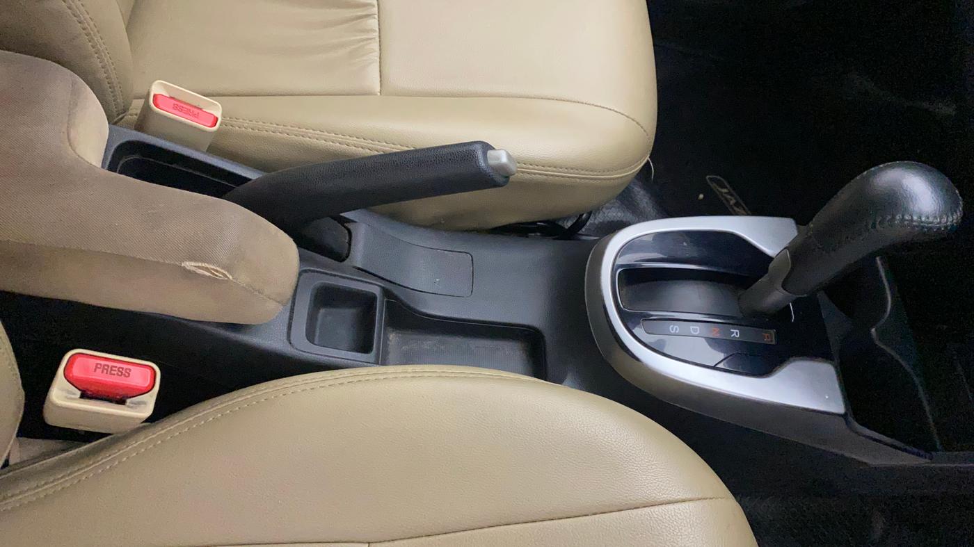2019 Honda Jazz 1.2L I-VTEC VX CVT, CNG, Automatic, 57,994 km, Gear Lever