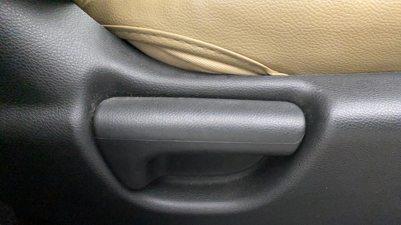 2019 Honda Jazz 1.2L I-VTEC VX CVT, CNG, Automatic, 57,994 km, Driver Side Adjustment Panel