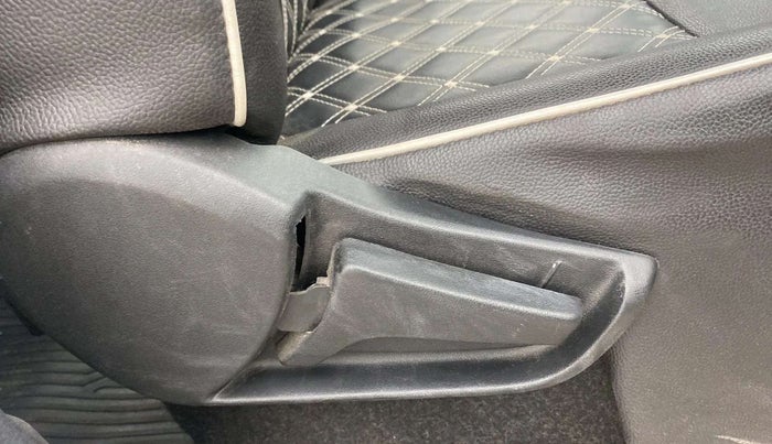 2020 Maruti S PRESSO VXI (O), Petrol, Manual, 35,813 km, Driver Side Adjustment Panel