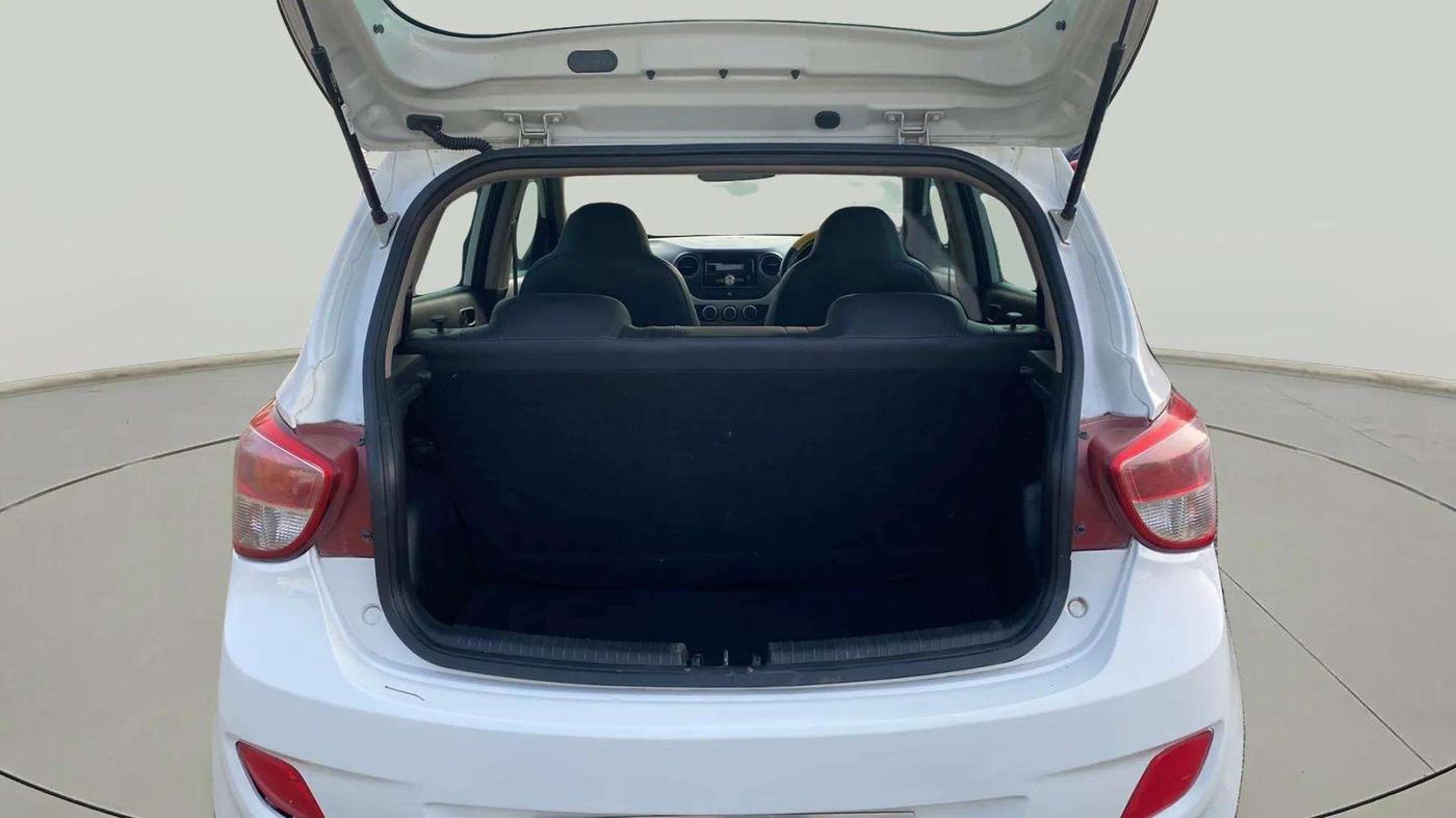 2014 Hyundai Grand i10 MAGNA 1.2 KAPPA VTVT, Petrol, Manual, 52,490 km, Boot Inside