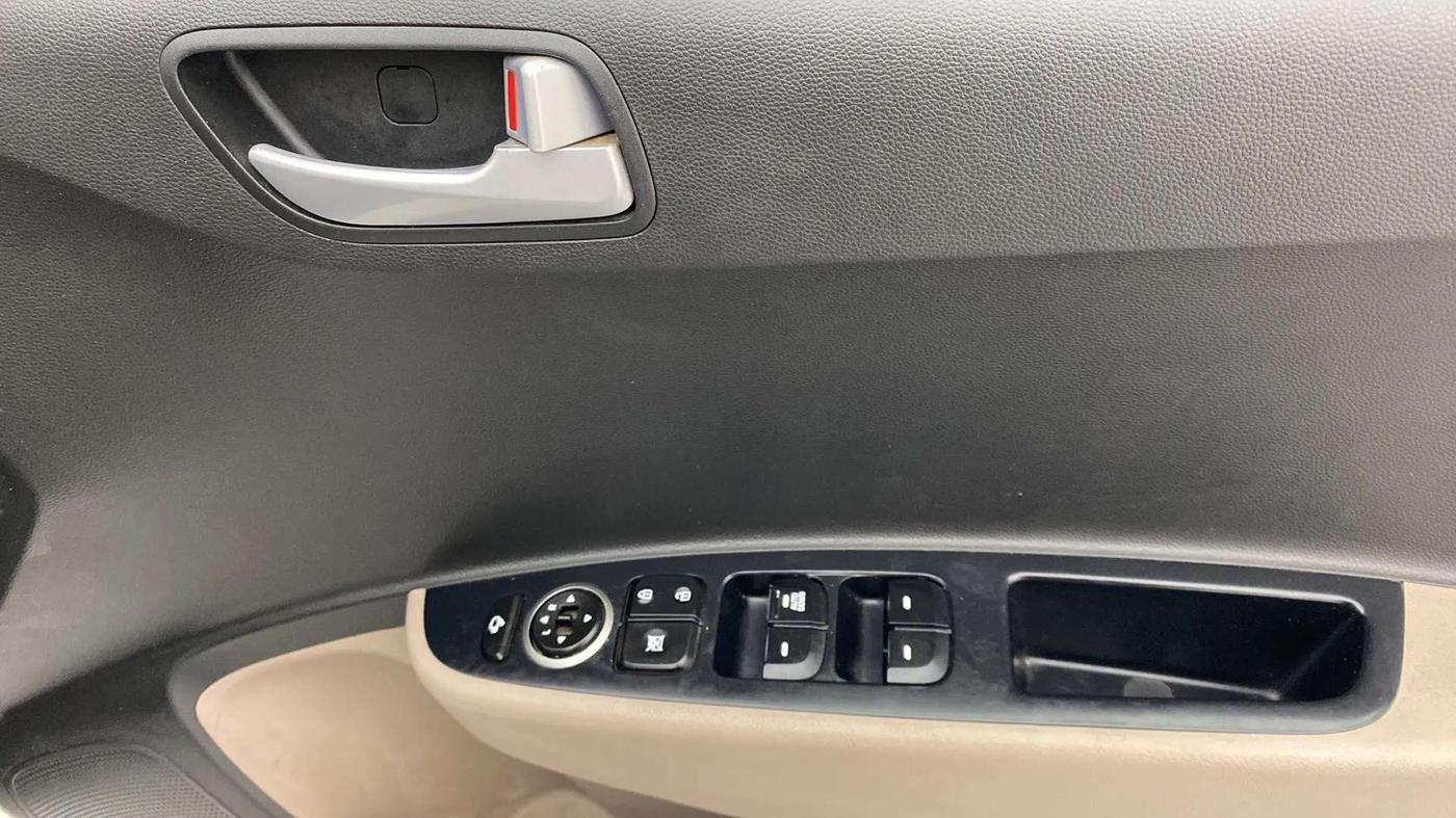 2019 Hyundai Xcent SX 1.2, Petrol, Manual, 60,731 km, Driver Side Door Panels Control