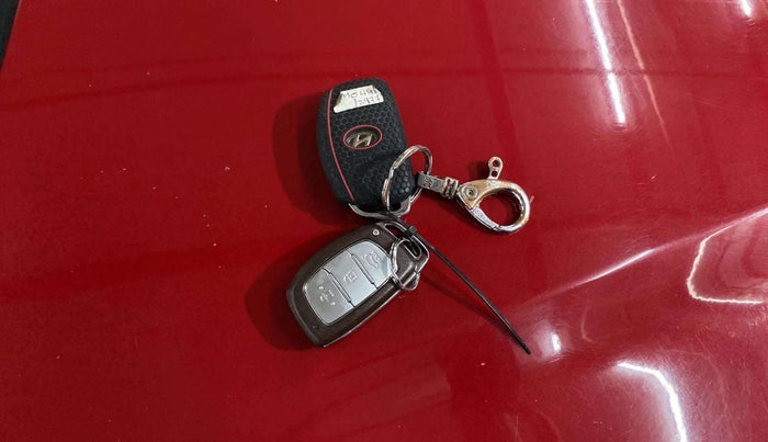 2017 Hyundai Creta SX PLUS AT 1.6 PETROL, Petrol, Automatic, 35,279 km, Key Close Up