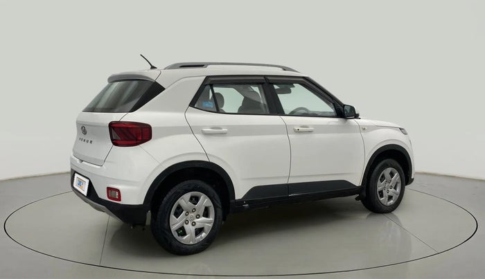 2022 Hyundai VENUE S 1.2, Petrol, Manual, 31,406 km, Right Back Diagonal