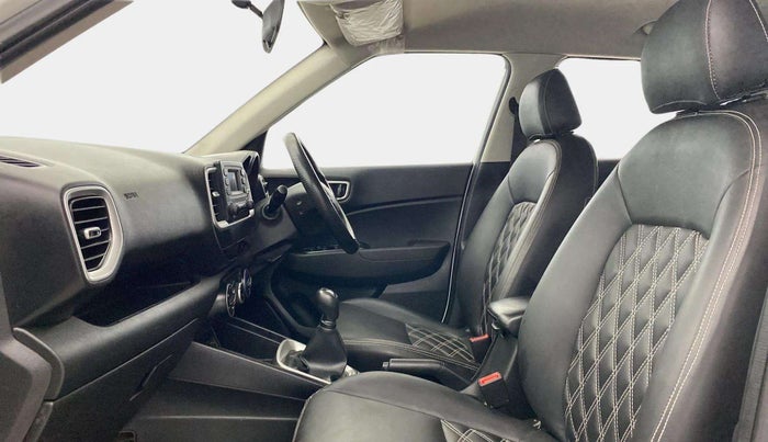 2022 Hyundai VENUE S 1.2, Petrol, Manual, 31,406 km, Right Side Front Door Cabin