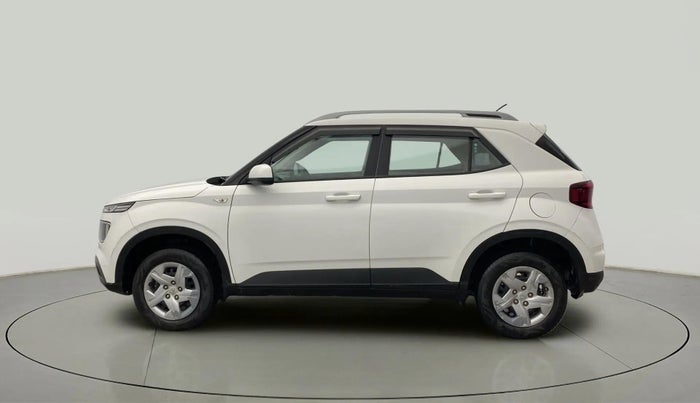 2022 Hyundai VENUE S 1.2, Petrol, Manual, 31,406 km, Left Side