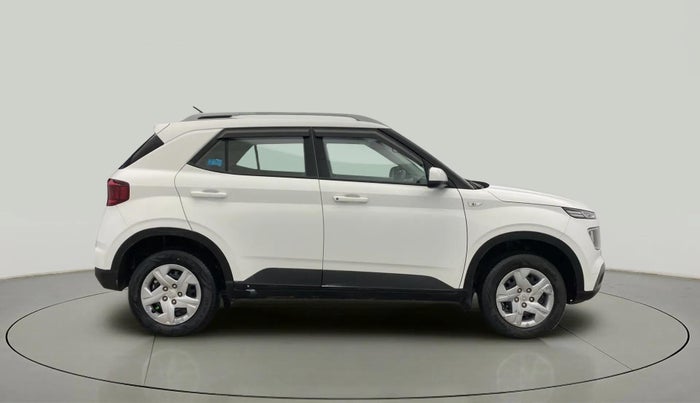 2022 Hyundai VENUE S 1.2, Petrol, Manual, 31,406 km, Right Side View