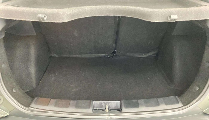 2020 Tata NEXON XZ PLUS PETROL SUNROOF, Petrol, Manual, 25,416 km, Boot Inside
