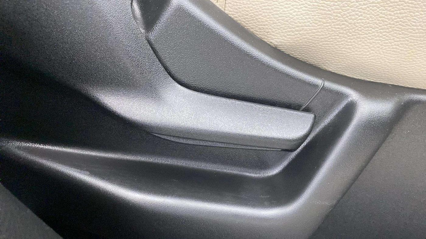 2020 Maruti New Wagon-R LXI 1.0, Petrol, Manual, 11,643 km, Driver Side Adjustment Panel