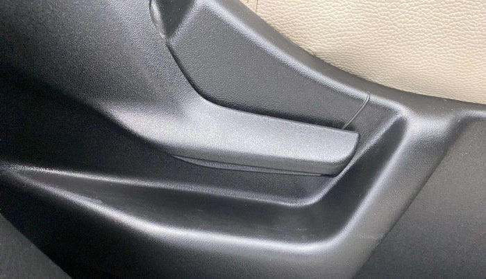 2020 Maruti New Wagon-R LXI 1.0, Petrol, Manual, 11,643 km, Driver Side Adjustment Panel