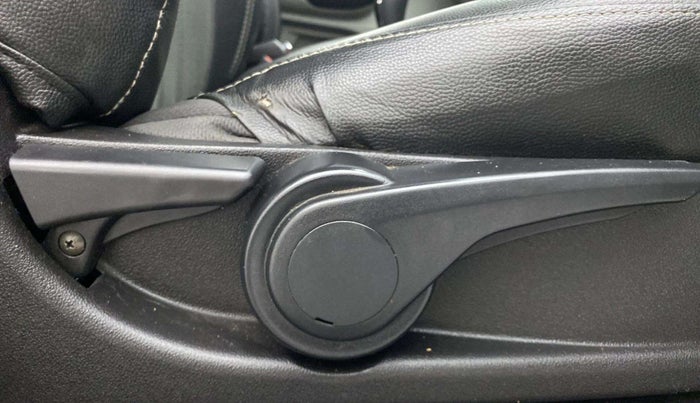 2019 Tata Tiago XZ PLUS PETROL, Petrol, Manual, 38,250 km, Driver Side Adjustment Panel