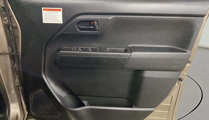 2019 Maruti New Wagon-R LXI CNG 1.0, CNG, Manual, 91,919 km, Driver Side Door Panels Control