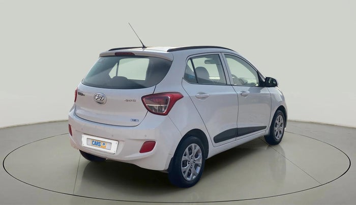 2016 Hyundai Grand i10 SPORTZ 1.2 KAPPA VTVT, Petrol, Manual, 62,821 km, Right Back Diagonal