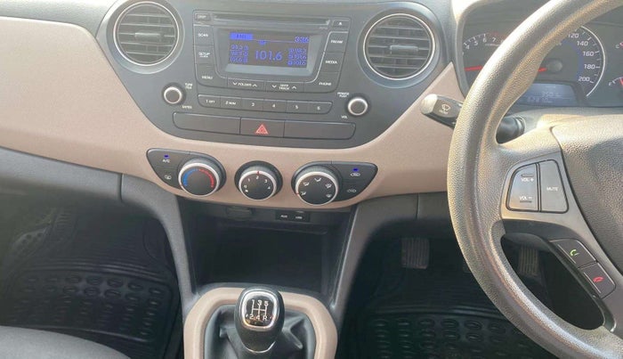 2016 Hyundai Grand i10 SPORTZ 1.2 KAPPA VTVT, Petrol, Manual, 62,821 km, Air Conditioner