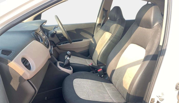 2016 Hyundai Grand i10 SPORTZ 1.2 KAPPA VTVT, Petrol, Manual, 62,821 km, Right Side Front Door Cabin