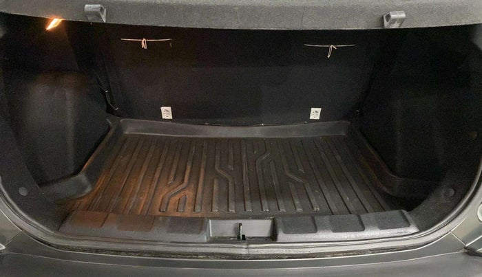 2022 Tata NEXON XM PLUS SUNROOF PETROL, Petrol, Manual, 13,542 km, Boot Inside
