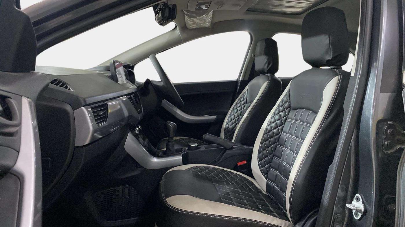 2022 Tata NEXON XM PLUS SUNROOF PETROL, Petrol, Manual, 13,542 km, Right Side Front Door Cabin