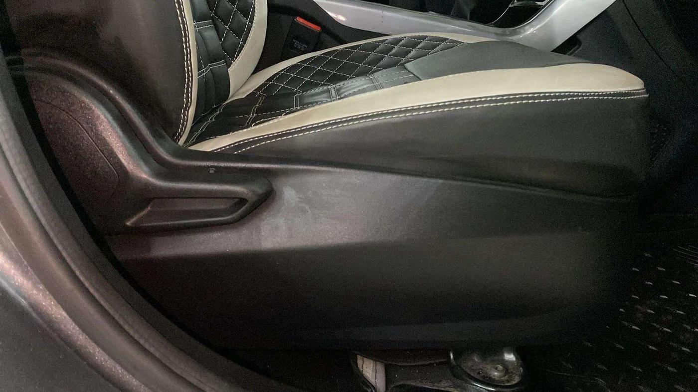 2022 Tata NEXON XM PLUS SUNROOF PETROL, Petrol, Manual, 13,542 km, Driver Side Adjustment Panel