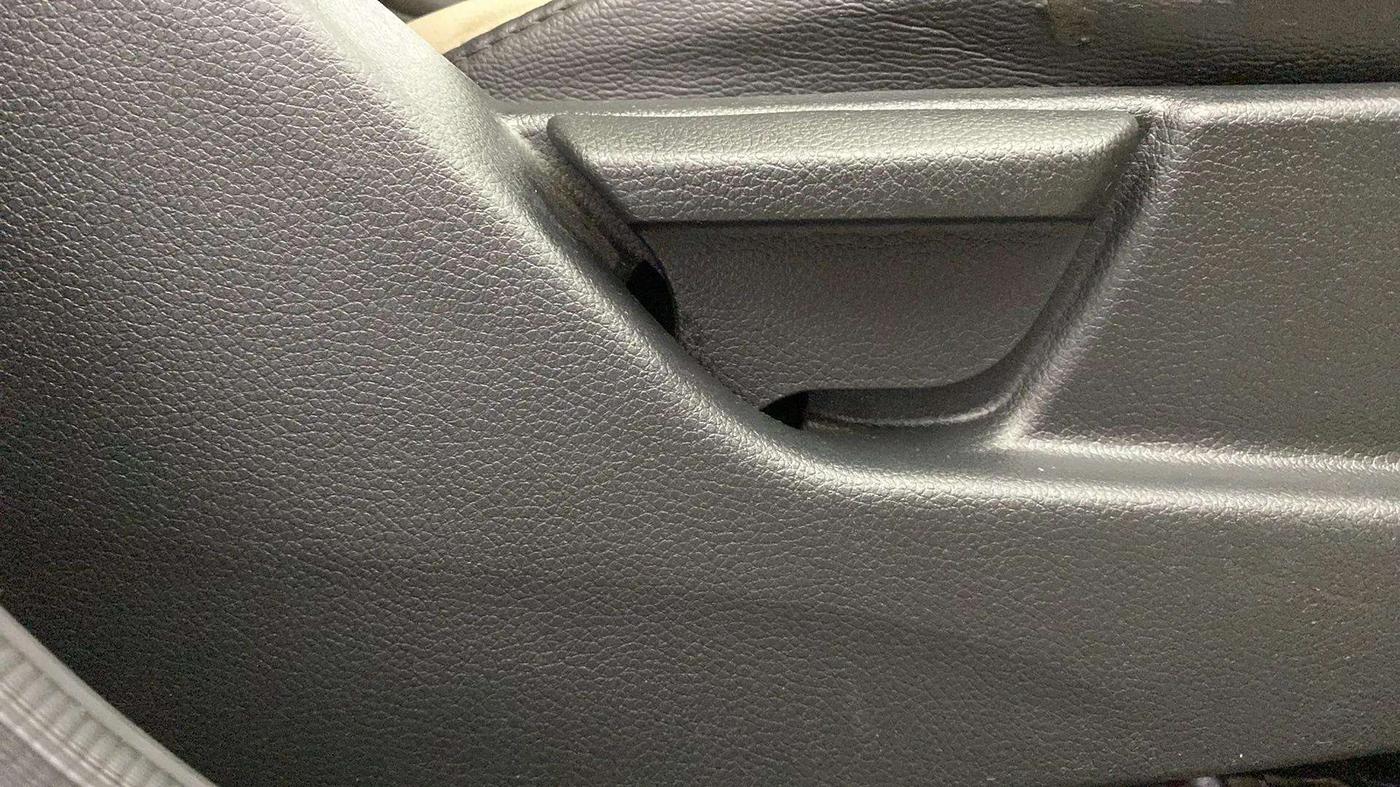 2014 Hyundai Eon 1.0 KAPPA ERA +, Petrol, Manual, 64,835 km, Driver Side Adjustment Panel