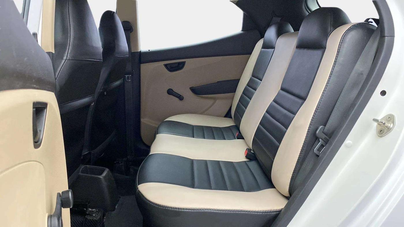 2014 Hyundai Eon 1.0 KAPPA ERA +, Petrol, Manual, 64,835 km, Right Side Rear Door Cabin