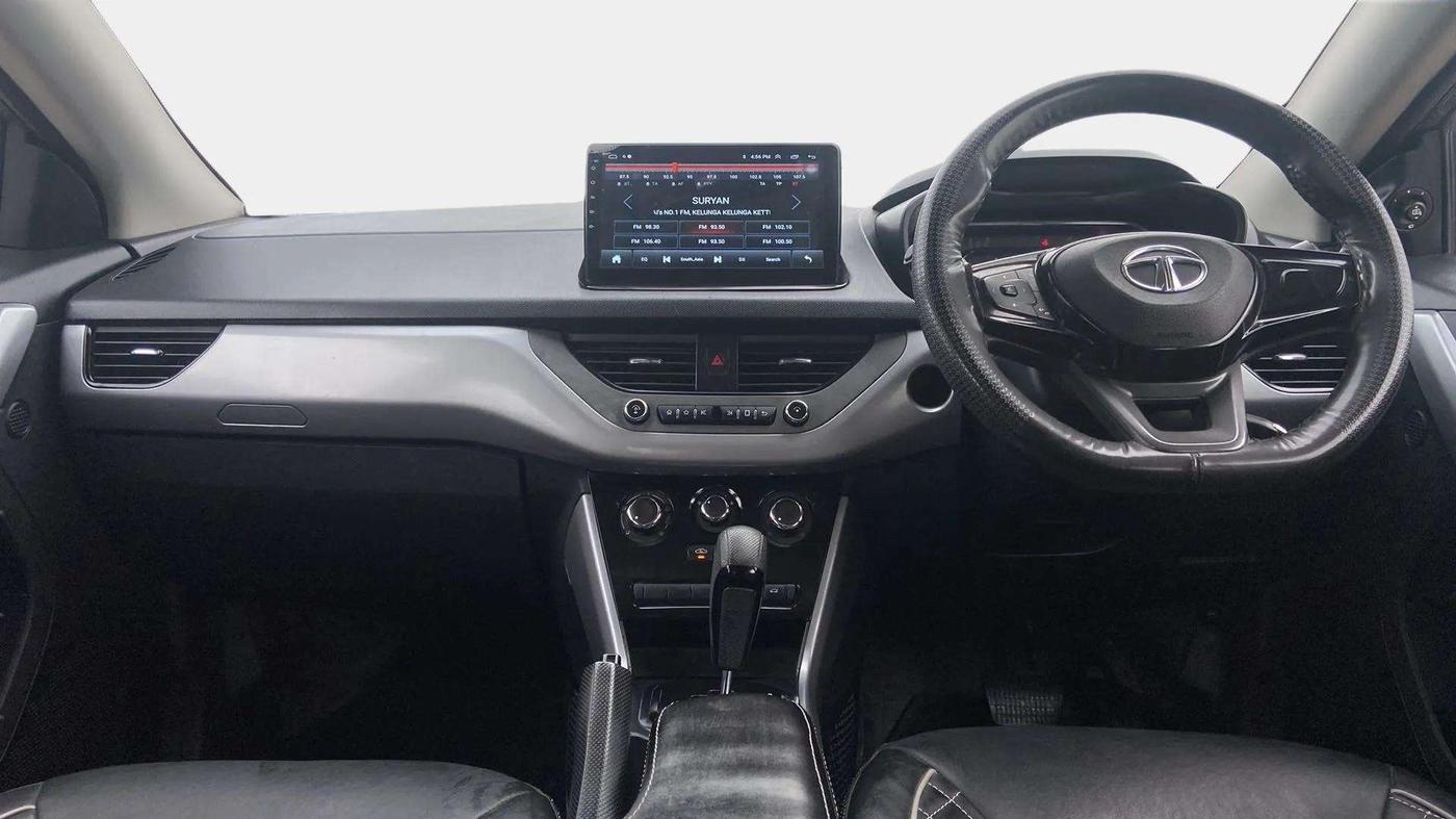2022 Tata NEXON XMA SUNROOF PETROL, Petrol, Automatic, 51,652 km, Dashboard