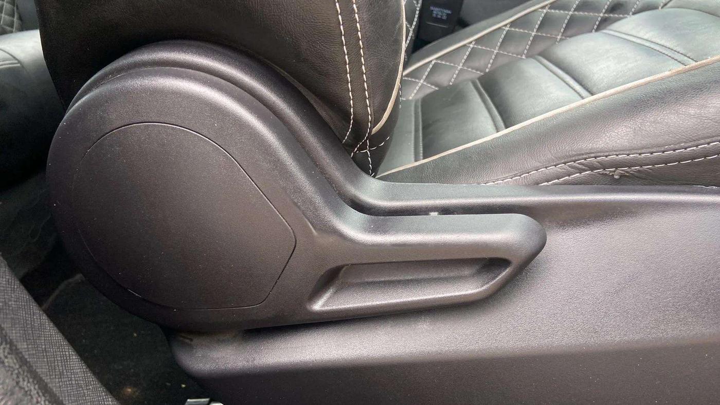 2022 Tata NEXON XMA SUNROOF PETROL, Petrol, Automatic, 51,652 km, Driver Side Adjustment Panel