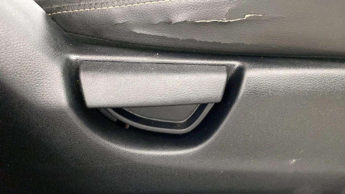 2018 Hyundai NEW SANTRO MAGNA AMT, Petrol, Automatic, 13,495 km, Driver Side Adjustment Panel