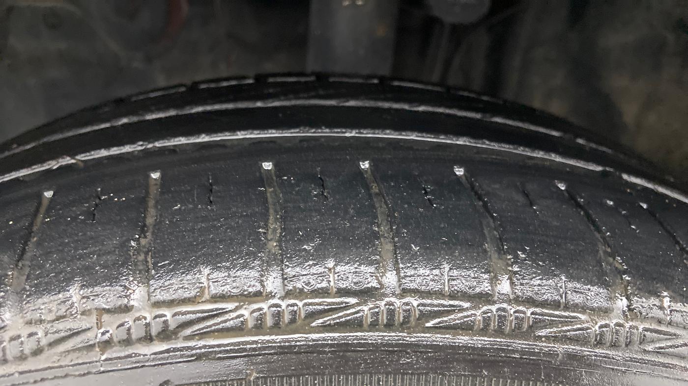 2020 Toyota YARIS J CVT, Petrol, Automatic, 20,004 km, Left Front Tyre Tread