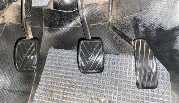 2017 Maruti Wagon R 1.0 LXI CNG, CNG, Manual, 84,524 km, Pedals